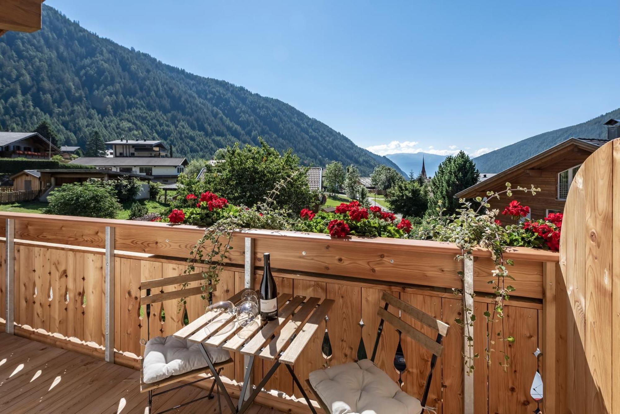 Mesnerhof Apartment Valles Exterior photo